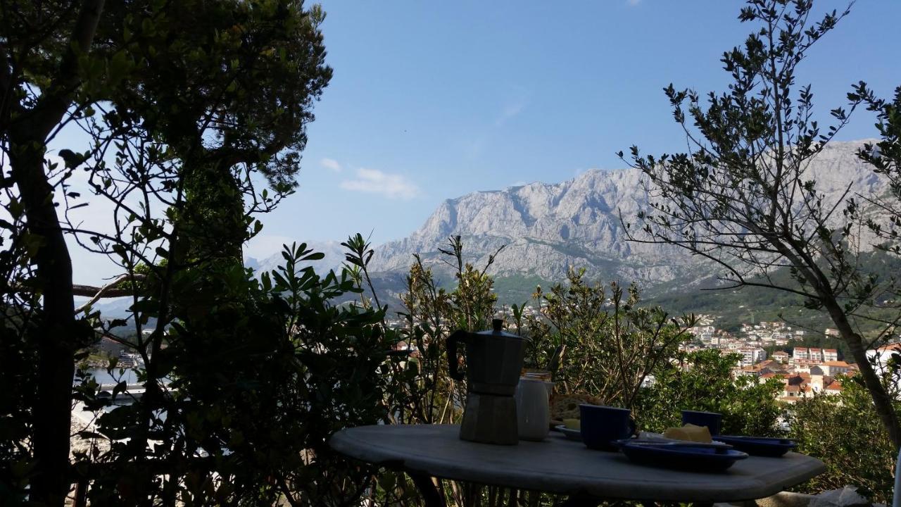 Nugal * Makarska